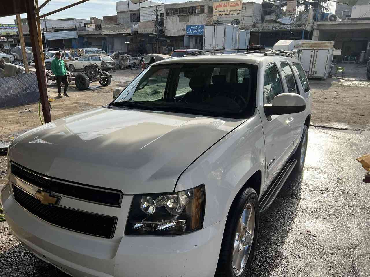 تاهو للبيع موديل 2008مكفوله من ضربة وصبغ LTسيارة نظيفة من كلشي السعر 190وبية مجال للطيبين  
مكاني بغداد شعب 
***********
