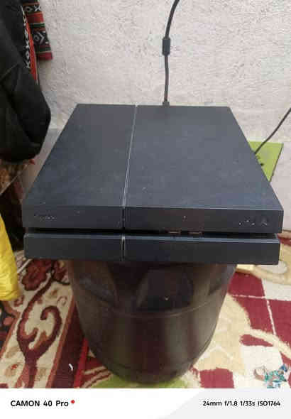 سلام عليكم شباب بلي فور نضافه فول وعلي يدات ثنين لصليات وقراص ثنين فيفه23 هلال لحرب والله شتريتها لصليه حته بعدني ما لاعبها حتازيت فلوس وريد بيعه والله وبكاني عماره سعر 200وبي مجال قليل حك جيه موجود مازنجر واتساب هم لا تريد راسلني هاذ رقمي ***********🥰💗❤
