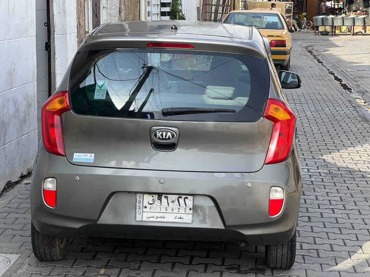 السلام عليكم سياره بيكانتو 2013 خليجي محرك 1400 بسمي مكانها بغداد جديده شوفها ابعينك وبيك خير ودلل      ***********
