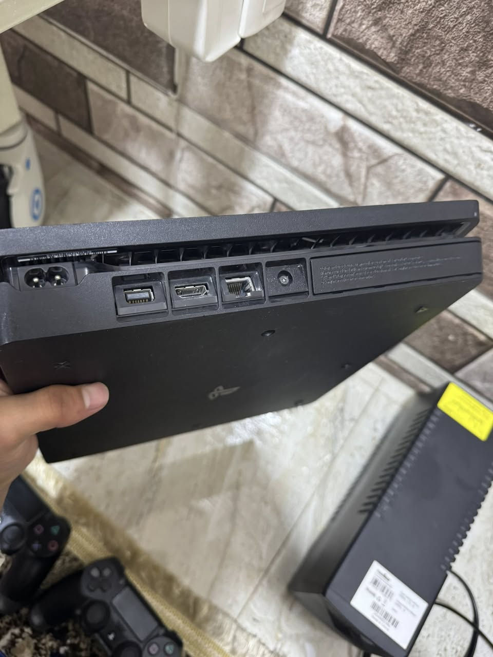 السلام عليكم

بلي 4 سليم اونلاين 🔥

ذاكره 512

جوستيك 2

اقراص عدد 2 هورايزن +جيتي اي فايف

بي ألعاب داخل الجهاز مثل بيس 2026 

الجهاز كلش نظيف مامفتوح مداخل مصلح 

تريد وياه يو بي اس  او بدون هم ابيع لك 

السعر 215 الف فقط 🔥🔥

مكاني الرمادي التاميم شارع النخيل 📍

للتواصل *********** ☎️
