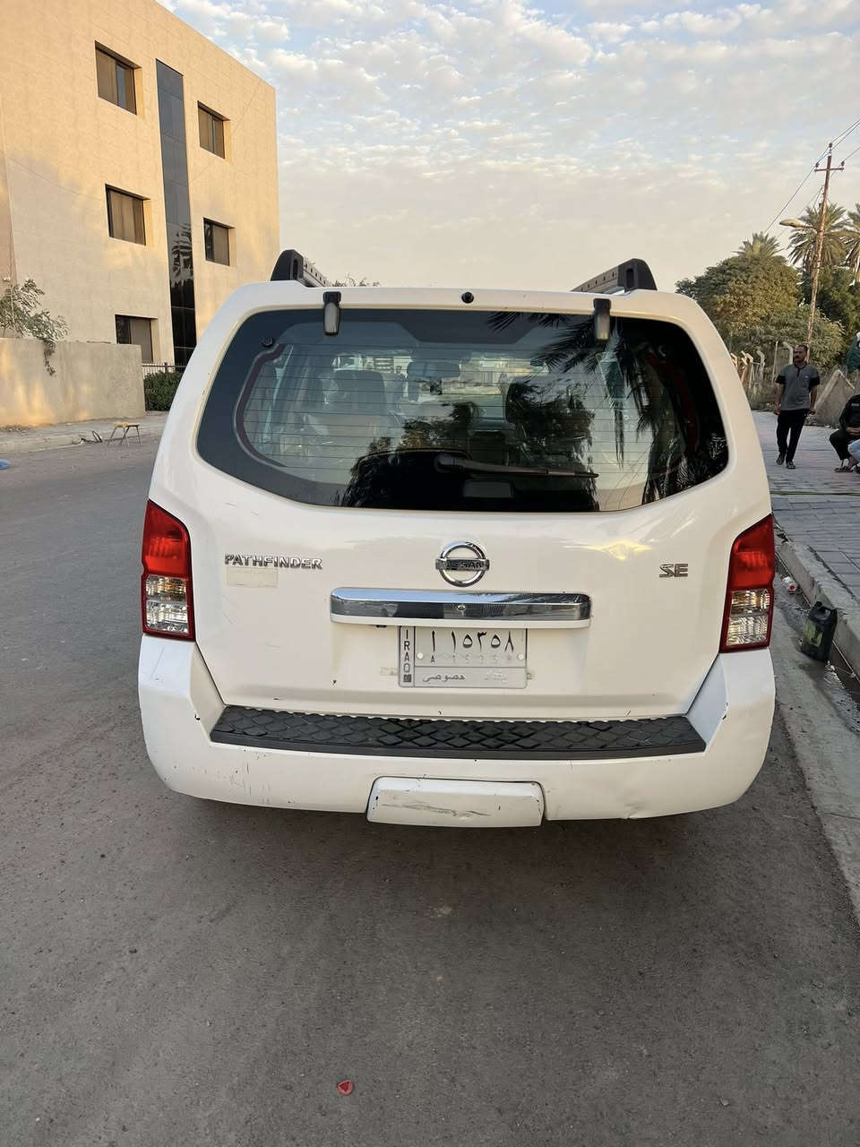 السلام عليكم نيسان بافندر 2009 فول موصفات الئخر حبابه مواصفات ارماده فتحه سقف سستم سماعات بصمه و بصمه أبواب وجنطه السياره بيه صبغ جاملغ امامي وشبر بل باب الخلفي صفحه اليمنه بس ولباقي كفاله عامه السياره مكان السياره بغداد الكاضميه السعر خاص رقمي ***********
