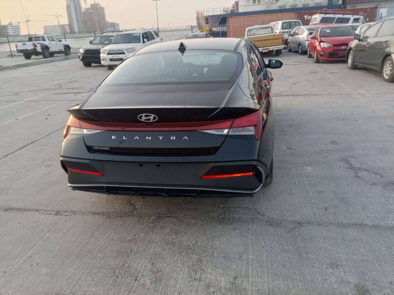 السلام عليكم
هواندي انتره مديل 2024 

سياره حادثه مثل ما موضحه بصوره 

بدون اي دواخل باب مبدل بلادي اسود نفس لون 100%

سياره مشحونه من دبي إلى الشمال 20 و توصل ابيع مرقم اربيل

موصفات سياره معروفه كدامك 
ماشيه 11 الف 
للاستفسار اكثر 

*********** واتساب بيه غير متواجده عله فيس
