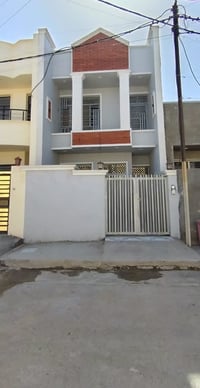 بيت ١٠٣م • بناء حديث • الدورة الاسكان