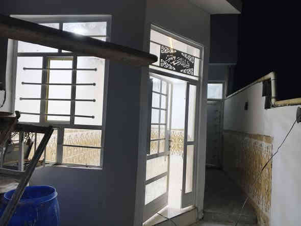 سلام عليكم
بيت البيع المساحه ١٠٠ متر 
الموقع الحديد دربونه العبيد 
البيت جديد وكامل مكمل كل الخدمات بي  زراعي 
السعر ٥٥ وبي مجال لاستفسار 
لاتصال ‏‪***********‬‏
