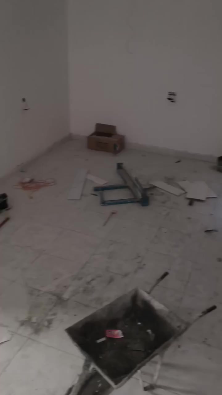 خلفه سيراميك أرضيات فقط شغل هندسي مثل ماموضح سعر المتر ارضيات 5.5 بايات 2 بـ 25 متر وزره الف دينار أسلمكم شغل تترحملي عليه رقمي *********** او واتساب
