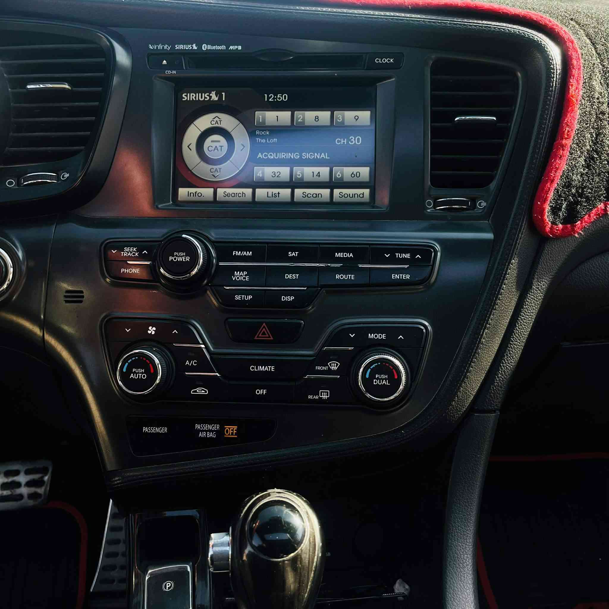 گيا اوبتما للبيع موديل 2013
فول موصفات vib بنراما  تدفئه تبريد بالكشنات 
كشنات كهربائي گير مكينه لا تنقيص ولا تبخير حادثها بصفحه مرفع السونار بالصور سياره نضيفه ويل كب تخم تاير لايت زينون بصمه تشغيل مري شفط كشنات جلد رقم بغداد الاماني سنويه لل29 صدرها 70% مكينه 2000 تيربو دبل اگزوز سياره نضيفه السعر 110 وبيها مجال للشراي الرقم ***********
