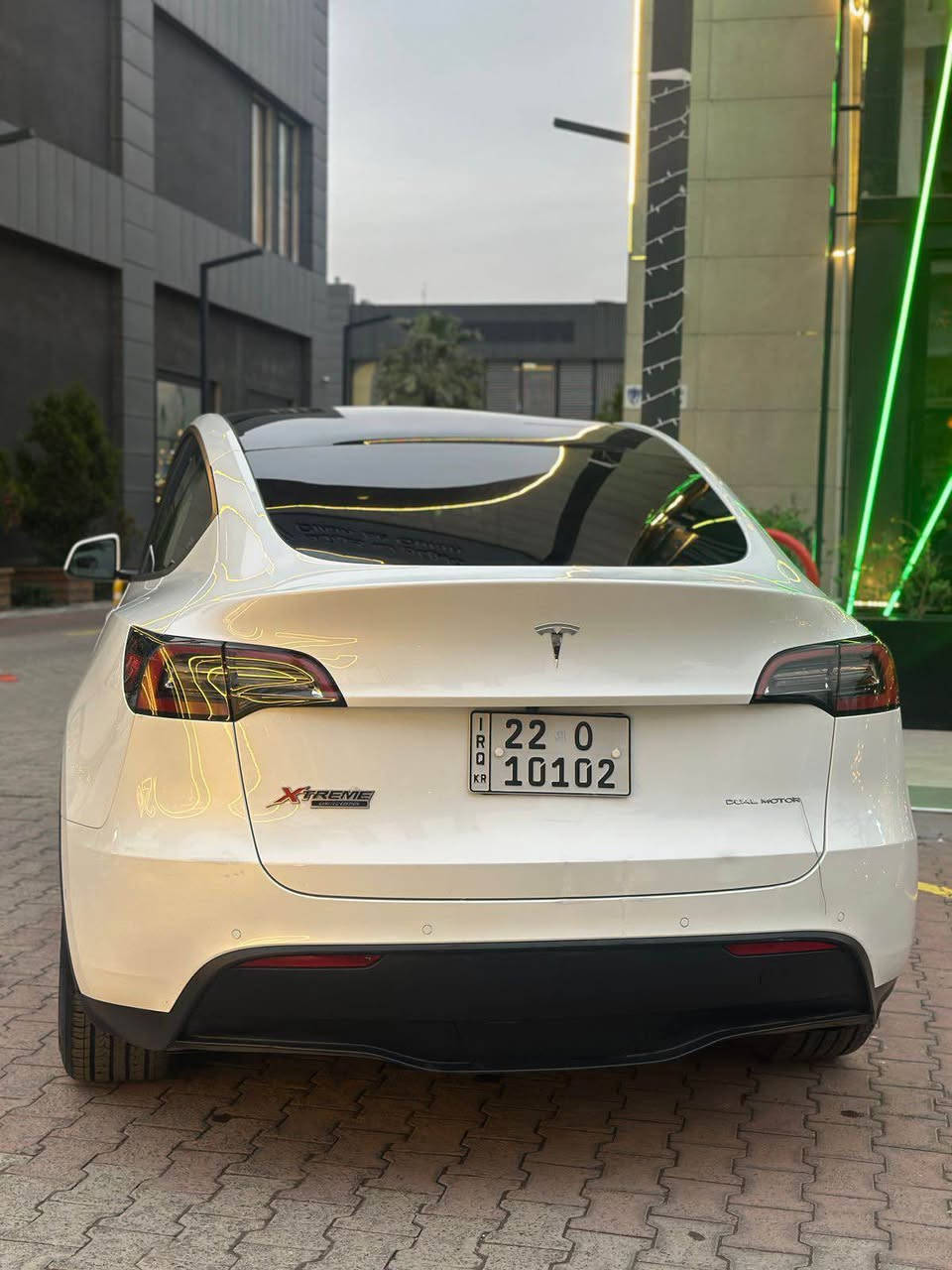 تيسلا y موديل 2022
‏✅  السعر 19000$ ✅
اللون ابيض 
لونك رينج السياره فول مواصفات 
دبل ماطور 
الشحنه الفول تمشي 500 كيلو واكثر 
ماشية 107الف كيلو يعني 67 الف مايل

راديتر بلادي شديتله اصلي 
السياره بيها قطعتين حادث امريكا وقطعه انصبغت اثر طخه عالشحن يعني صبغ دبي
صور الحادثه موجوده بالمنشور 
الايرباك راجع سيستم 
تخم تاير جديد او وياها القديم تخم درع احتياط
السياره وياها 3 كارت
شاحنه اصليه ويه السياره
السيارة اي نقص مابيه 
السياره داخله سيرڤس جديد ومتبدل دهن الماطورات الاماميه والخلفيه وبيها تقرير سلامة البطاريه 
السياره باسمي او رقم مميز ويه السياره
مكان السيارة اربيل 
اي استفسار عن السيارة مراسلة الرقم
*********** +واتس أربيل, العراق
