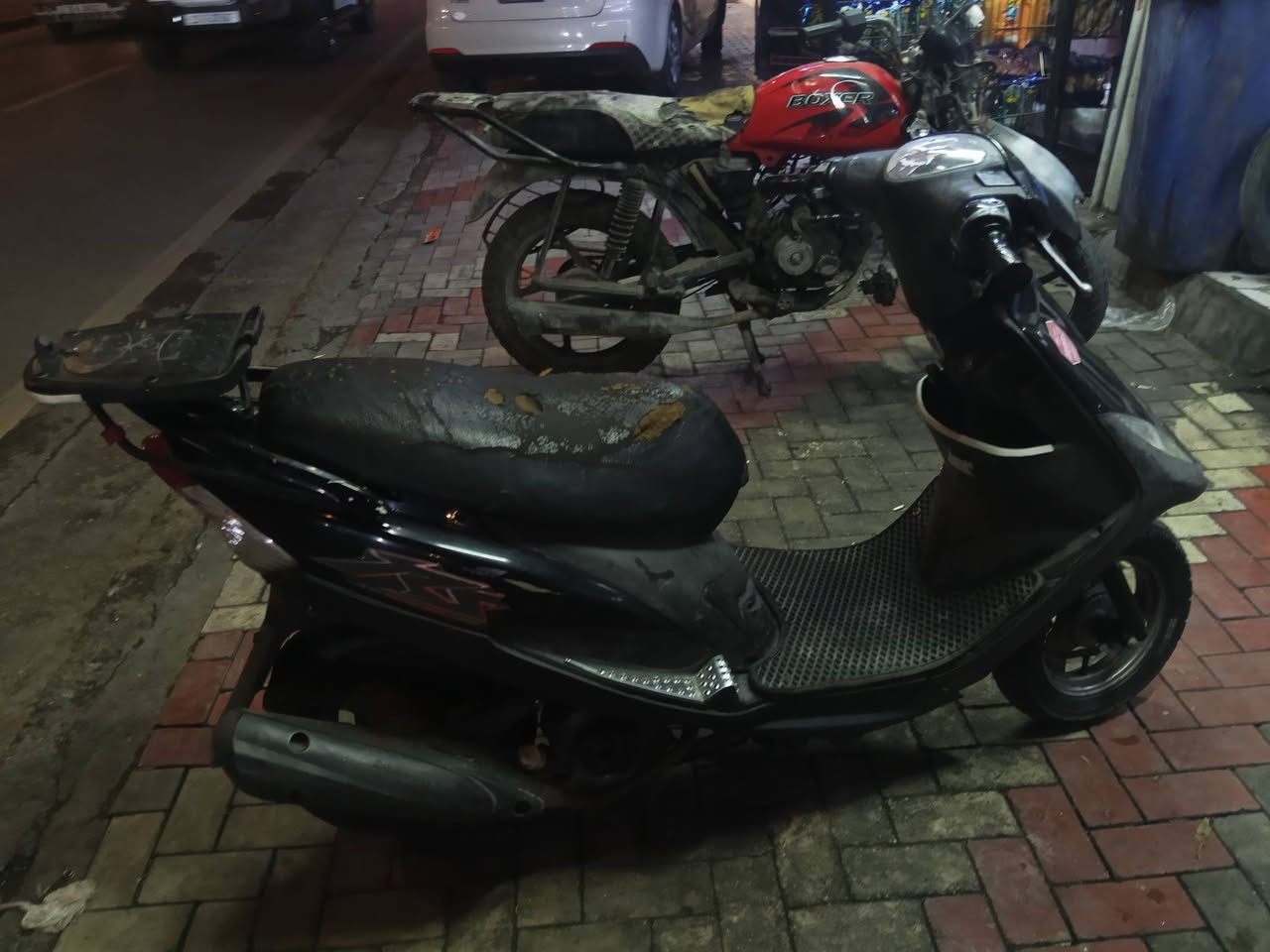 ماكس عدله
شلعه ومعدل ختم واحد صار اربع شهور نازله من رمبه 
دراجه فول دهن كله امزويل بانزين محسن للبيع سعره
(725) بيه مجال بسيط مكاني بغداد المنصور رقمي
***********
