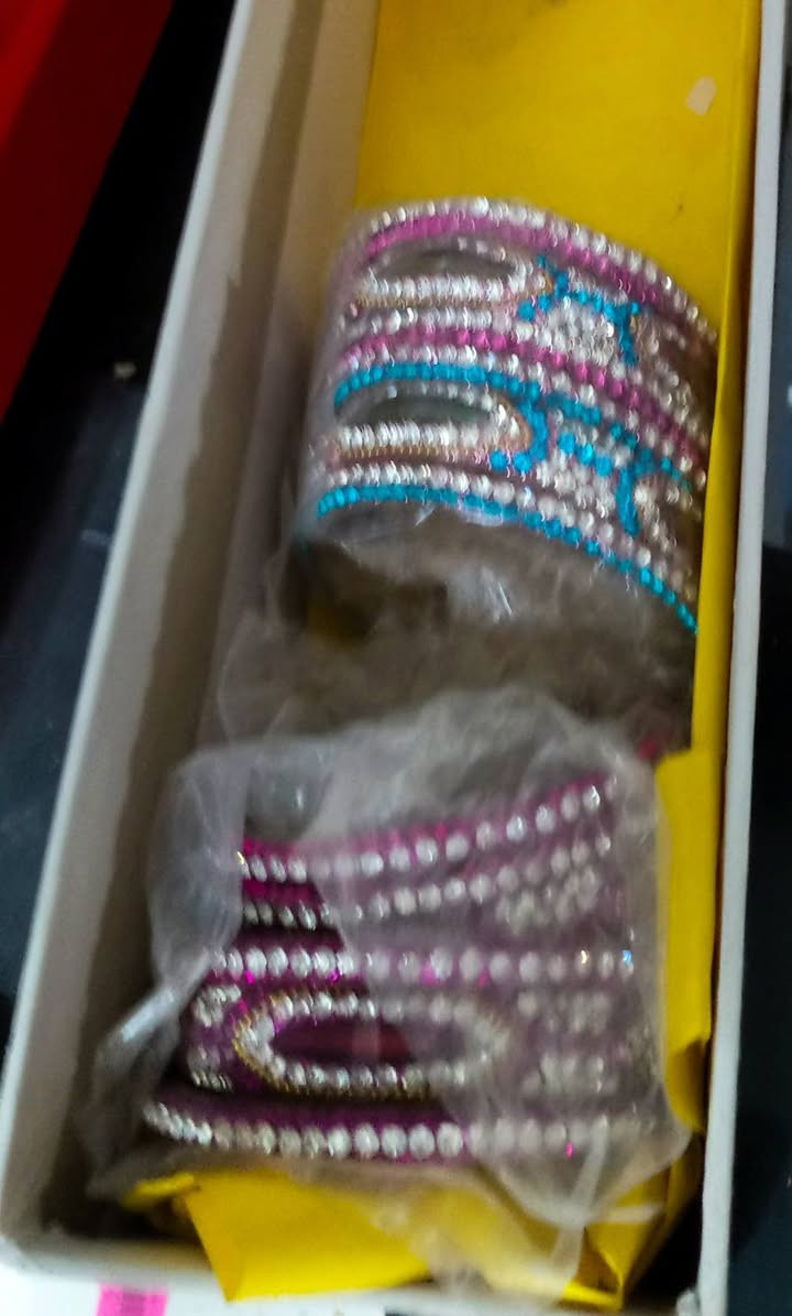 الفين و نص  لمعه قويه يجنن  اخر قطع 😍


**إذا كنت صاحب هذا الإعلان وتريد حذفه لأي سبب، رجاءا أرسل رسالة إلى الدعم الفني**