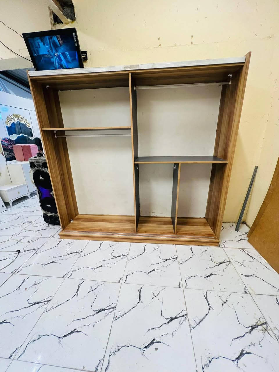 400 مع شد ونقل داخل بغداد مجاني  +طابوريه هديه 
@إشارة


**إذا كنت صاحب هذا الإعلان وتريد حذفه لأي سبب، رجاءا أرسل رسالة إلى الدعم الفني**