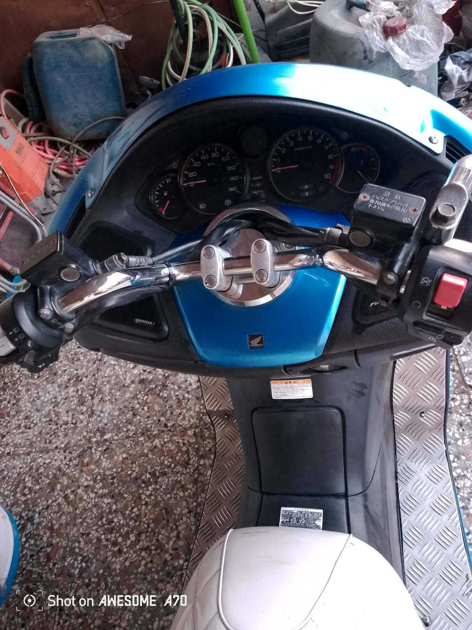 سلام عليكم دراجه فورزا صفر 9 بصمه لون بلادي مكفوله من صبخ من طخه من كلشي صلانصه رياضي سستم سماعات دراجه خير من الله سعرهه 13 ورقه وبيهه مجال للشراي مكان دراجه دوره ابودشير  ***********
