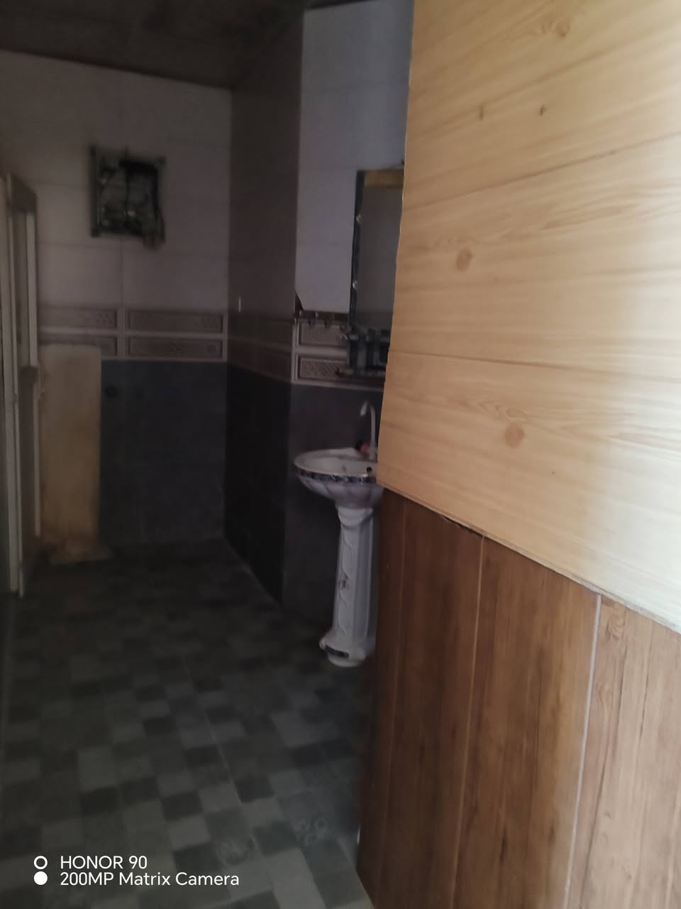 بيت للايجار بمنطقة سيد عزال ٢٠٠ متر وغرفتين نوم و صالة و استقبال منعزل
للاستفسار أكثر ***********
