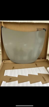 متوفر بنيد جميع الموديلات لسيارات Tesla  لدى شركة اي في بارتس 07849499...