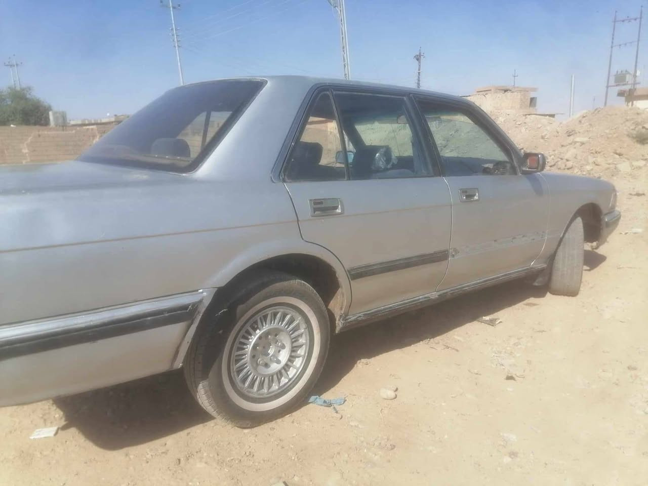 السلام عليكم
سيدان موديل 1991
 مسجله رقم فحص النجف 
الوكيل الشرعي بلبيجي 
محرك وكير بلادي اوتماتيك  شرط 
صدر امامي خلفي جديد والبقاي شوف العين 
السعر 17 وبيها مجال وهم يرهم مراوس
***********
ملاحظه مكلف بالنشر
