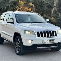 جراند شيروكي ليمتد • ٢٠١٣ • ٦ سلندر ٣٦٠٠