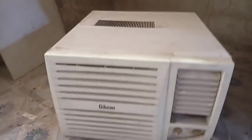السلام عليكم عندي هاذه ال مكيف شغال البيع مكانه حي النضال  السعر 250 أو بي مجال تصال ***********/***********
