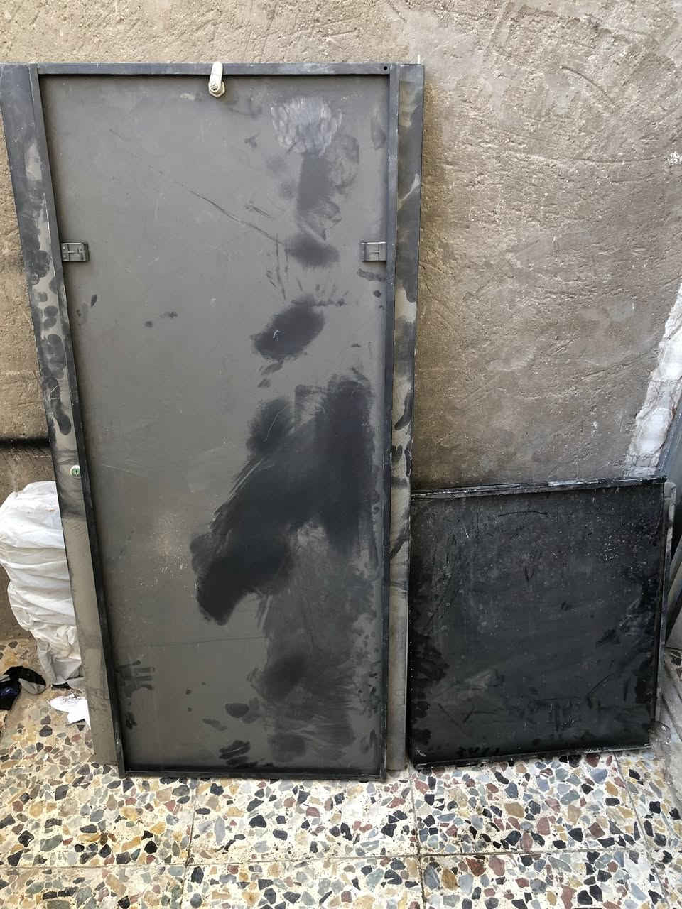 راك كامل رتفاع متر ونصف العرض متر ٤عجلات ٥طبكات ٤ مراوح تبريد ٢ شمعه اضائه داخليه
سعر ١٠٠ الف كامل بدون اي نقص بغداد ***********
