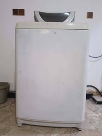 غساله اوتماتيك نضيفه حيل  السعر 300وبيه مجال الاتصال على الرقم 0787997...