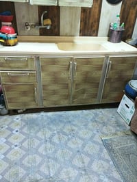 خزانة • أثاث منزلي • للبيع