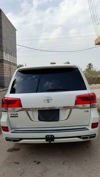 لاندكروز • ٢٠١١ • رقم البصرة