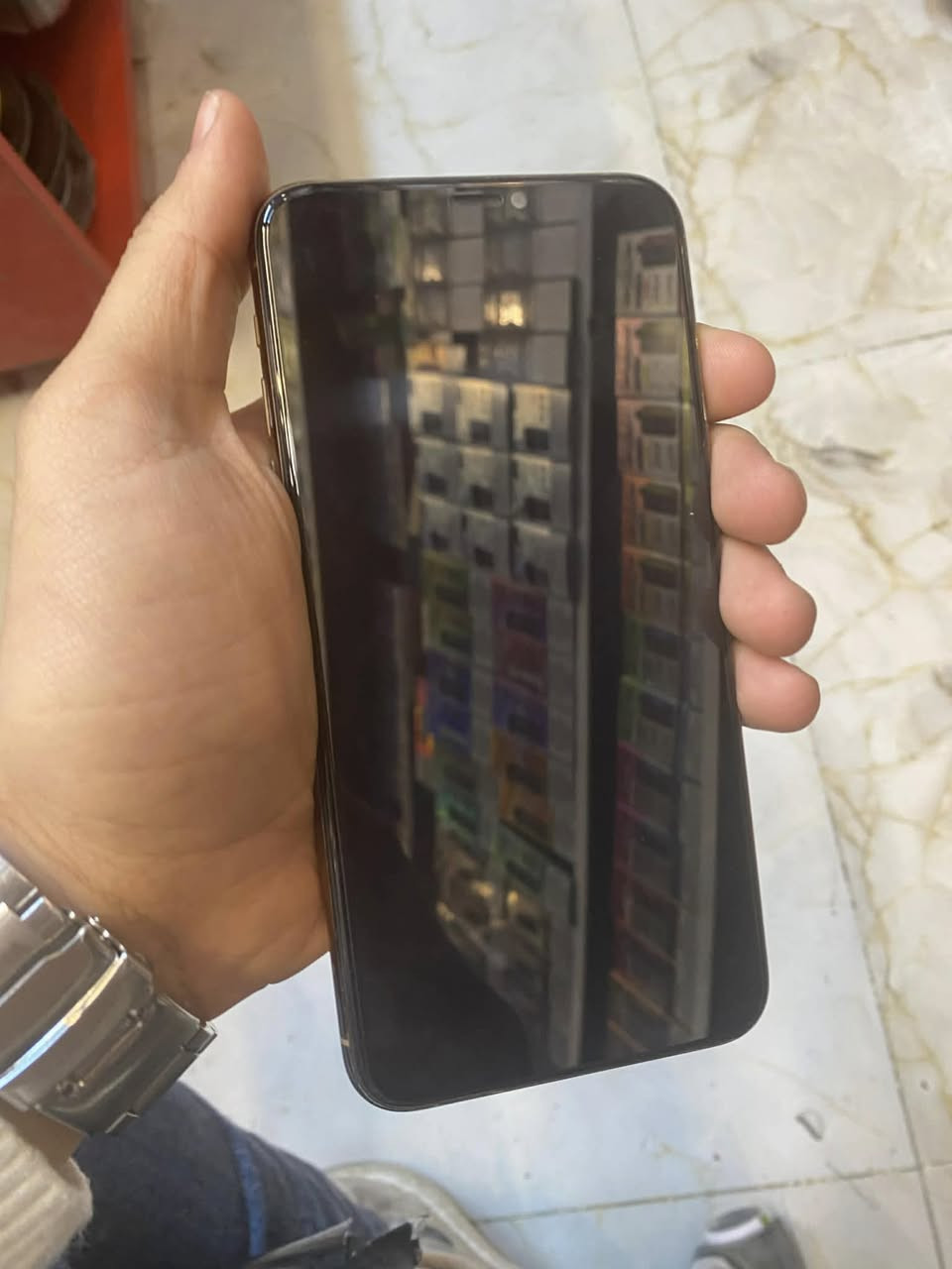 ايفون 11 برو ماكس 
دبل سيم 
64 
مبدل بس باتري 100 
كلو شغال 
السعر 250 
العنوان موصل الزهور
غير متواجد خاص فقط عل رقم

***********
