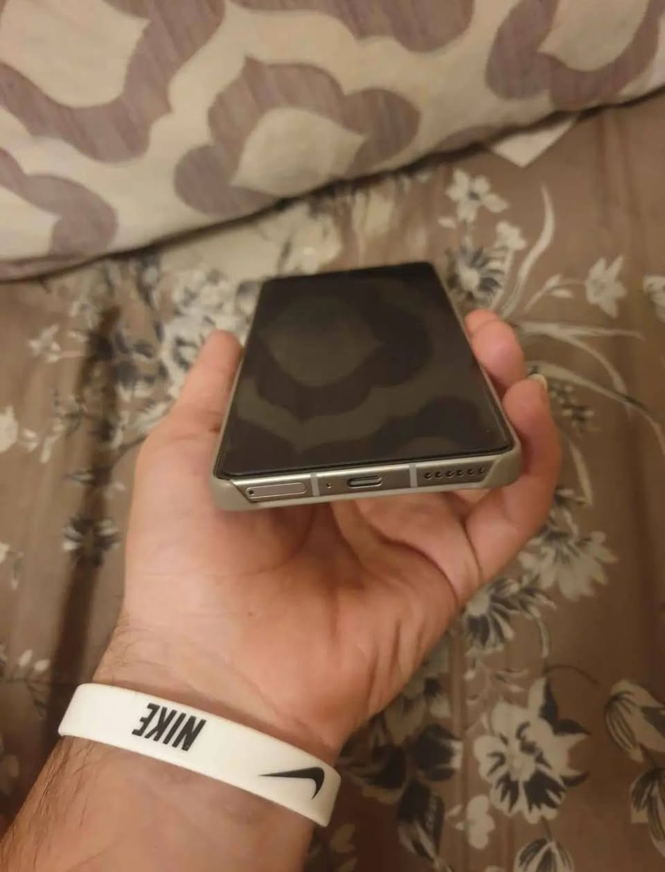 انفنكس نوت ٥٠ برو
Infinix Note 50 Pro 256GB RAM 24
المميزات 
بشاشة AMOLED 144Hz، كاميرا رئيسية 50MP مع OIS، بطارية ضخمة 5200mAh تدعم الشحن السريع جداً 90W وشحن لاسلكي 30W، ومعالج Helio G100 Ultimate القوي مع خيارات ذاكرة وصول عشوائي كبيرة، ويقدم تجربة متكاملة للألعاب والمحتوى بفضل السماعات المزدوجة JBL، وميزات الذكاء الاصطناعي المتقدمة، وتصميم أنيق مع مواد فاخرة (زجاج وألومنيوم)، وتصنيف IP64 لمقاومة الماء والغبار، ومستشعر Bio-Active Halo لقياس نبضات القلب والأكسجين

للتواصل ***********
