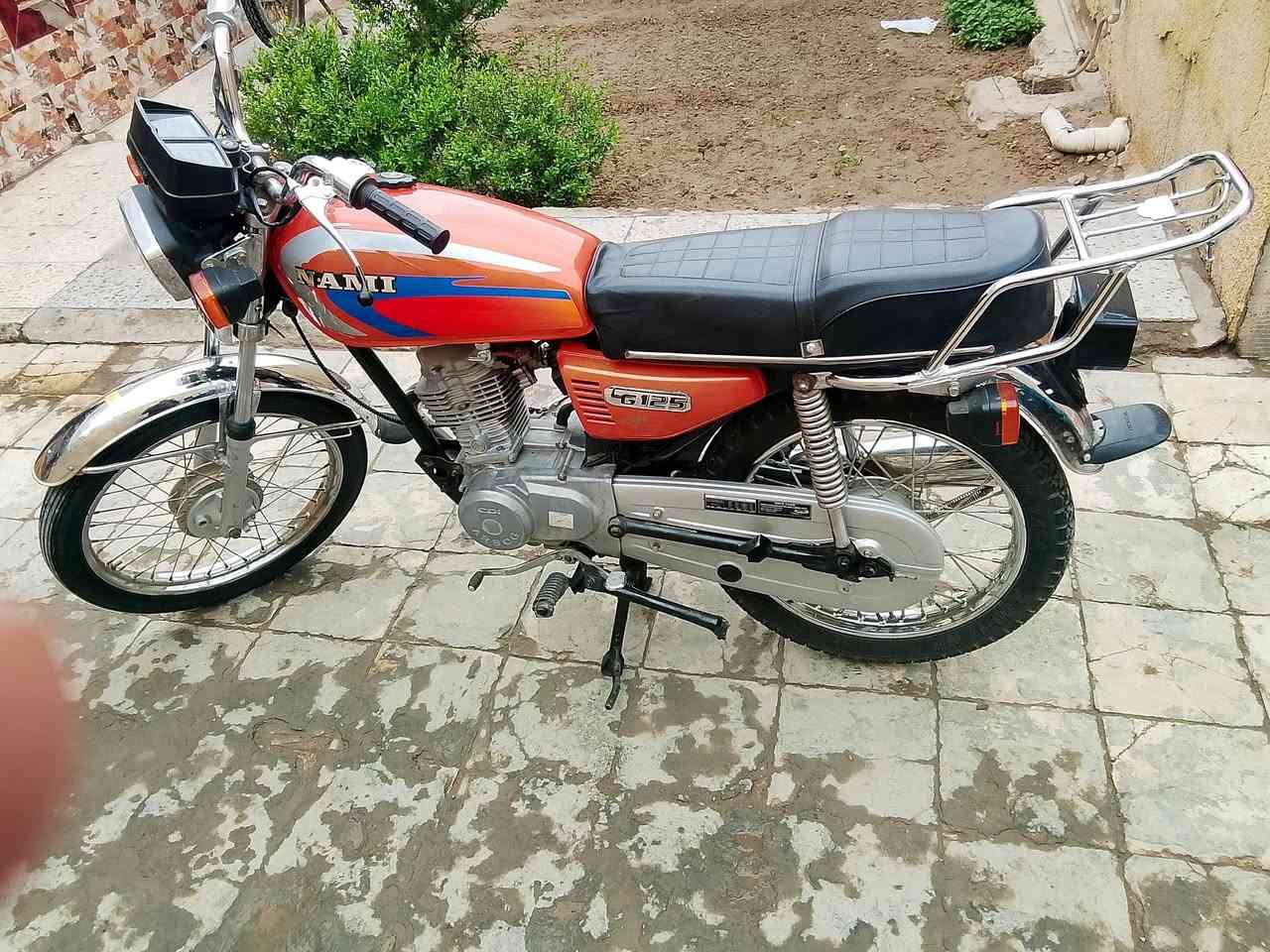 السلام عليكم
دراجه أربعه گير للبيع أوراق أصولي دراجه جاهزه ما بيهه أي نقص كهربائيات شغاله مكينه خير من الله الشراي يتصل وآني خادم ***********
