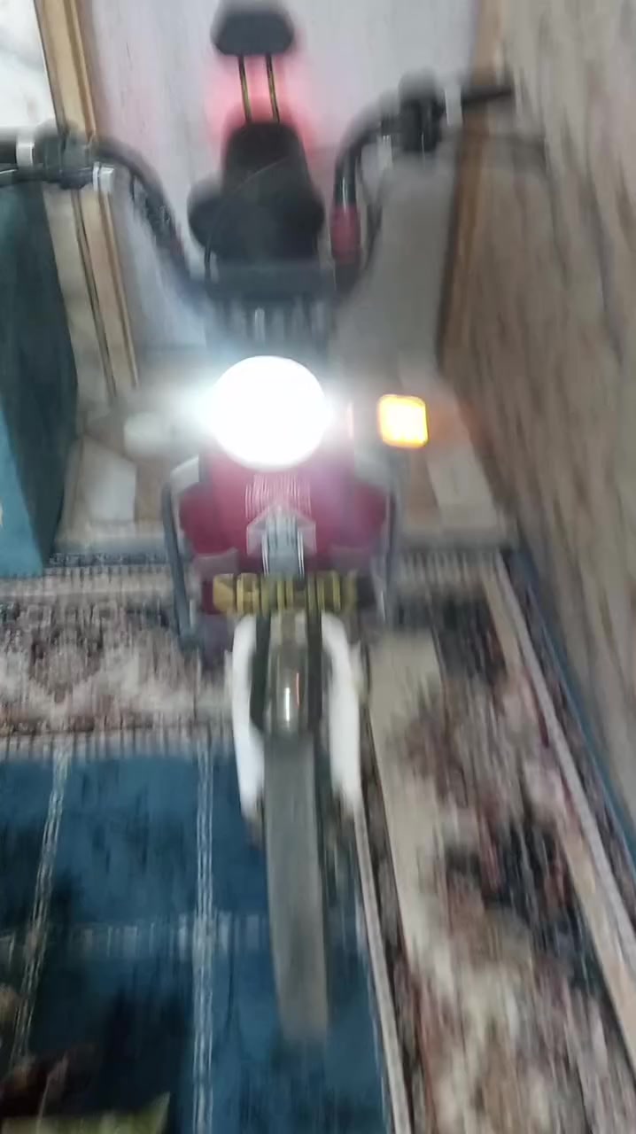 السلام عليكم بايسكل شحن للبيع خمس بطاريات السلام   شيء ما ناقصه بطاريات فوق النص عمر شاحنه جديده بيع او مراوس بلاي اكس بوكس الاستفسار على هذا الرقم***********
