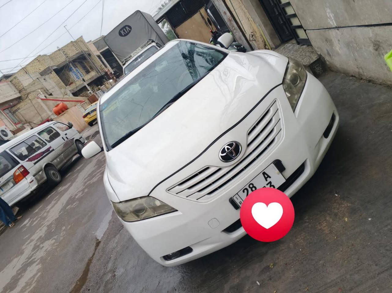 السلام عليكم 
حبايبي عندي كامري 2007  نضيفة مال بيت 
مصبوغه عام للجماليه 
تخم تاير صدر جديد منضومه تبريد جديده ثلج
 للبيع رقمة نجف نكليزي تحويل ثاني يوم 
مكان بغداد حي العامل 
*********** للتواصل
