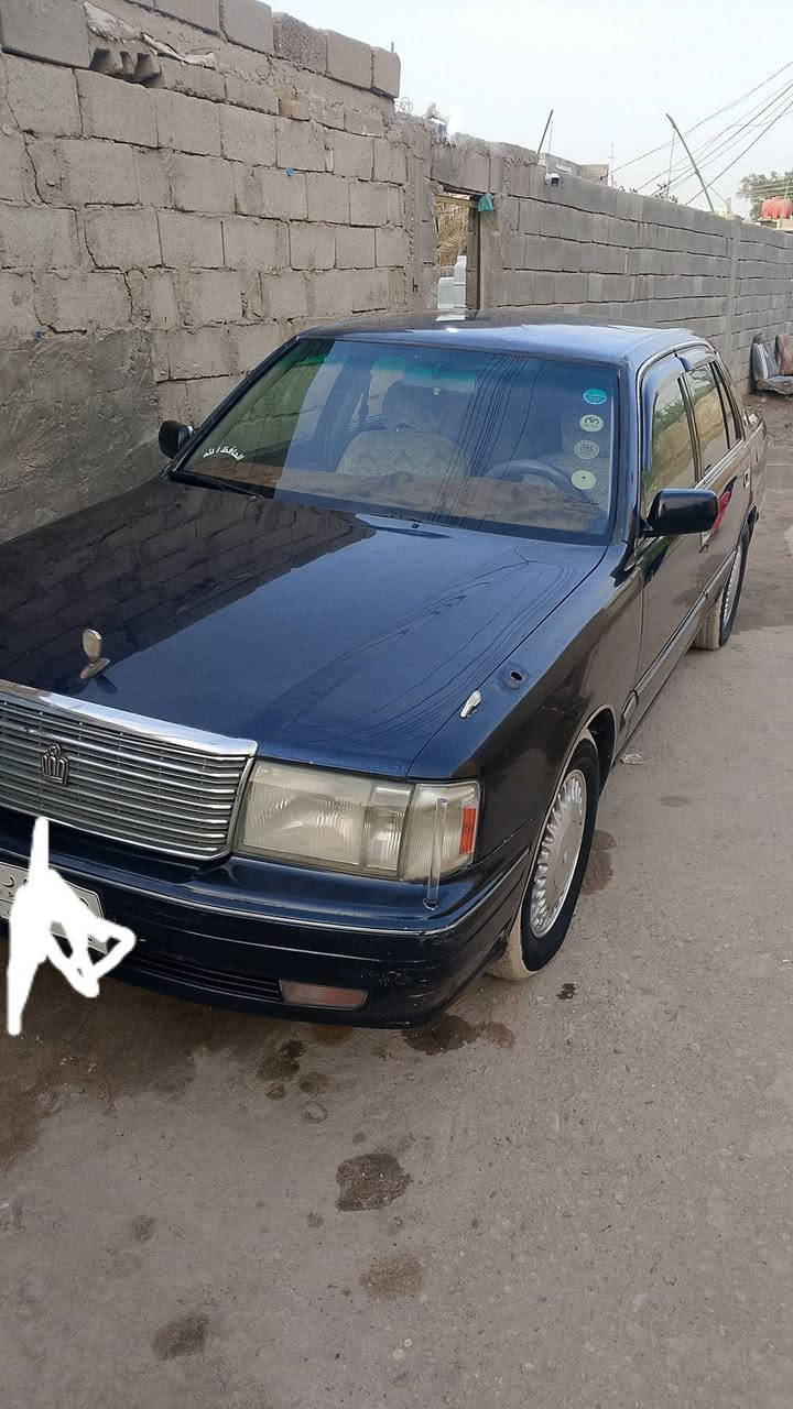 السلام عليكم راس الثور تكم 5 دكم  مكينه وكير فيفيتي 2500 فيشه وحده السياره مكينه وكير حداديه نص عمر مكفوله من الكص والضربه القويه سنويه لل2029 تحويل ثاني يوم ماكو وكاله  تخم تاير جديد توه شاده رقمي *********** وسعر السياره بلااشش 65 ورقه قفل مكاني البصره
