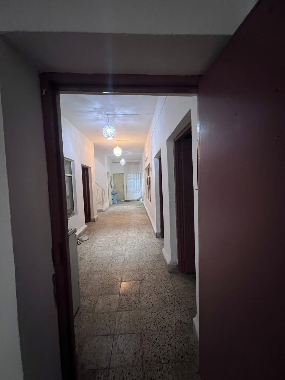 دار للبيع بحي الواسطي- خلف دائرة المعاقين
مساحة ٣٠٠ متر 

الواجهة ١٢ متر 

البيت طابو باسم شخص واحد

سعرها : ٢٩٠ مليون وبيها مجال هم 

سعرها حتي ٢٧٥ مليون واصل 

للتواصل مع صاحب الدار

***********
