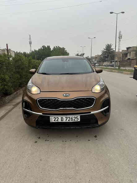 سلام عليكم 
كيا سبورتج موديل 2020
مكينه ٢٤٠٠
تبريد جديد
تخم تاير جديد
نص فول 
شاشه جبيره 
رادرات 
كامره حساس خلفي 
ويل كب
رقم شمالي تريد تحويل تريد وكاله 
مكان سياره بغداد زعفرانيه 
***********
السعر 155وبيهه مجال بسيط
