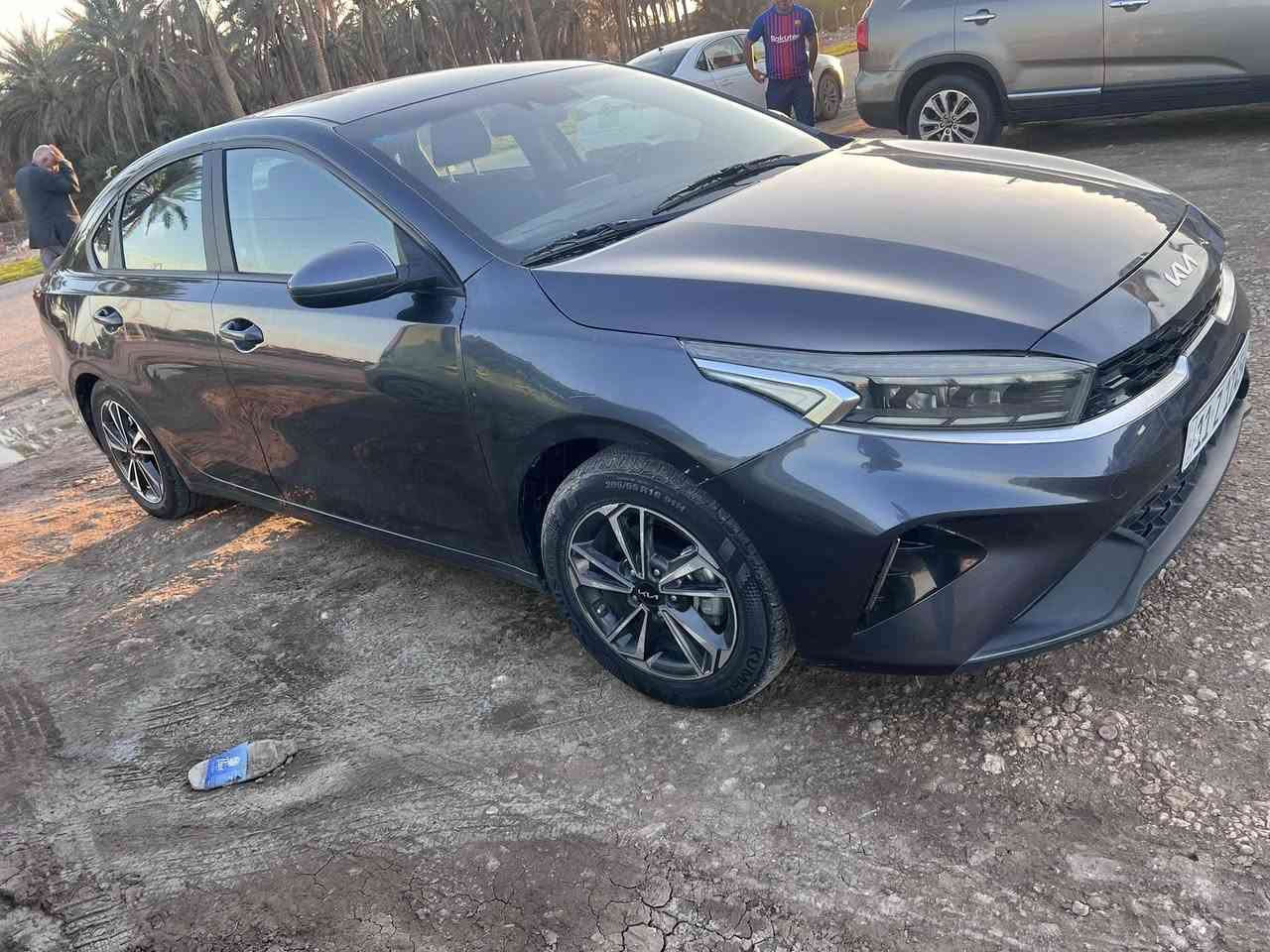 السلام عليكم فورتي للبيع موديل 23 امريكي بيه بس بنيد  صبغ ماشيه 39مل معروضه 130 الاتصال على الرقم *********** او ***********
