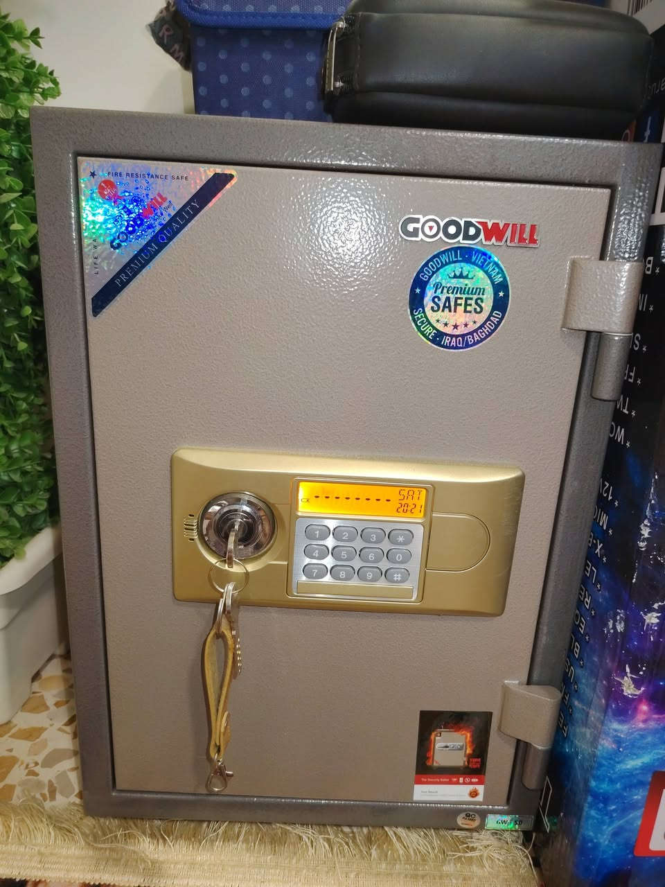 السلام عليكم قاصه للبيع ضد الحريق ضد السرقه وزن ٦٠ كيلو دبل مفتاح رمز سري قفل مفتاح سري جهاز إنذار مواصفات كلش قويه السعر ١٧٥ بغداد الزعفرانيه اي استفسار خاص


**إذا كنت صاحب هذا الإعلان وتريد حذفه لأي سبب، رجاءا أرسل رسالة إلى الدعم الفني**