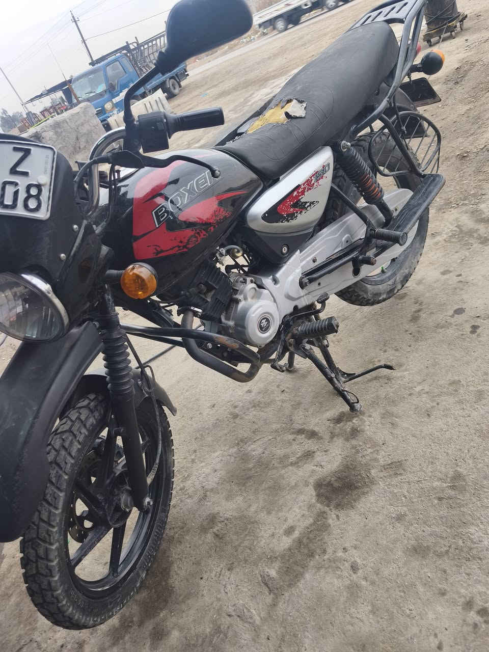 السلام عليكم دراجه بوكسر للبيع
موديل 23 رقم بغداد العنوان بغداد ابو غريب 
دراجه مكفوله السعر  مليونين وستميه
***********
