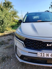 سورنتو ٢٣ أمريكي ٤ توربو برستيج فول الفول ماشيه ٤٧ الف كم اعله فئه حاد...