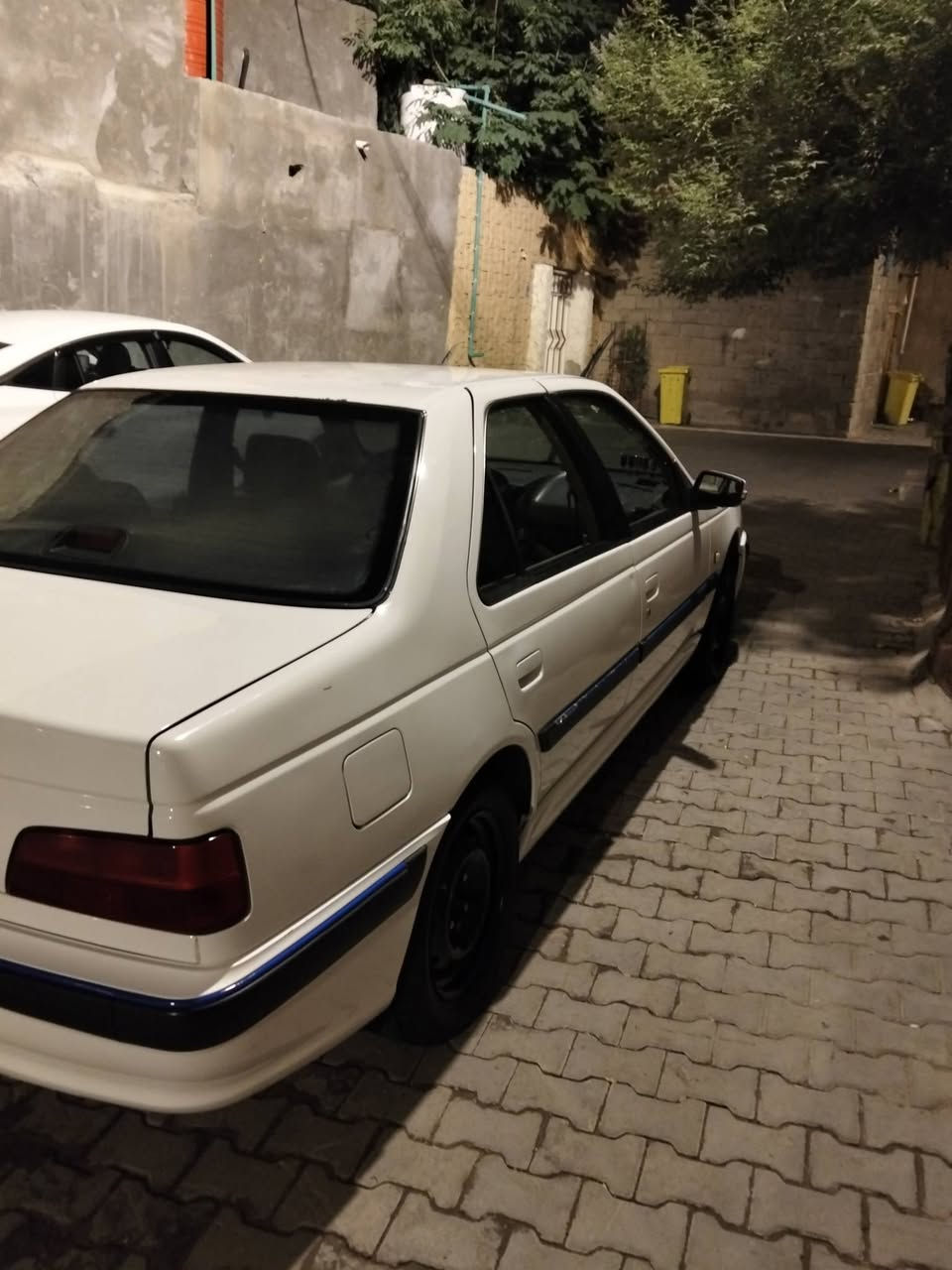 السلام عليكم بيجو بارص موديل 21 سياره كفاله فقط محرك مفتوح وحدادية نص عمر سياره بدي كفاله تبريد شرط ثلج سيارة جاهزه من كلشي احلا من الصور تحويل راعيها يريد سعر( 60) وبيها مجال حك الجيه
***********
