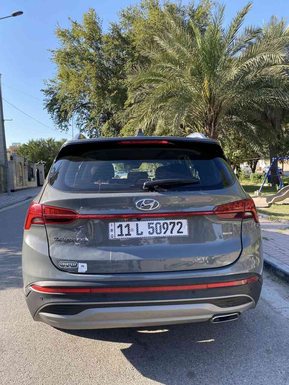سنتافي للبيع موديل 2022
فول مواصفات رقم بغداد  فورويل بانوراما 
 
محرك 2500 GDI 
ماشيه 21,000 mi
5 راكب
بانوراما 
مقاعد جلد تدفأة 
اوتو هولد 
بصمه تشغيل عن بعد 
دخول ذكي
هاند بريك كهربائي
اشاير مري
مقاعد امامي كهرباء
اوامر صوتيه 
دفع رباعي
انظمة قياده 
نظام تحديد مسار
شاحن وايرلس 
مانع انزلاق
نظام نزول منحدرات 
الخ....
*يوجد بالسياره ملاحظات بسيطه موضحه بالصور

السعر 18,000$ بيها مجال 
للاستفسار او التواصل  ***********
