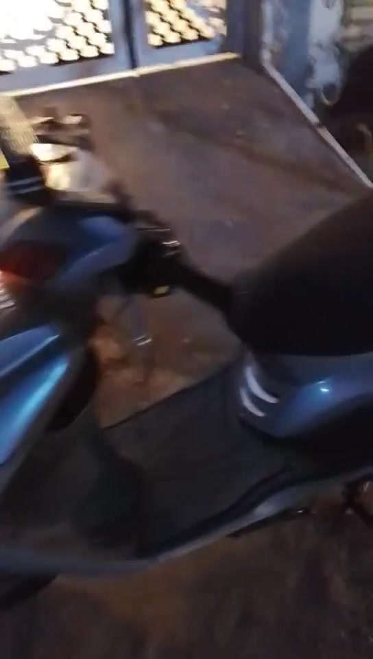 مرخصت الدمن دراجه بريز 140 للبيع دراجه حلوه وخير من الله 
معروضه 550 بيها مجال بسيط 
جماعت 450لتعب روحك دراجه حلوه ومستعجل علبيعه 
***********ما متواجد علفيس
