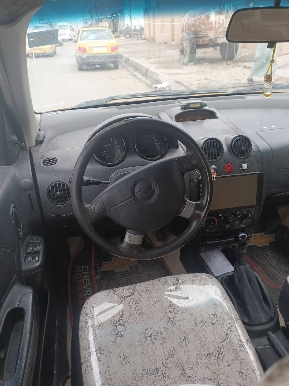 افيو2006 للبيع والمراوس بيه بطاقه بانزين تبريد تدفئه سنويه لل2030 بيه ظربه صفحه السكن عنوان كركوك *********** السعر35 بيه مجال
