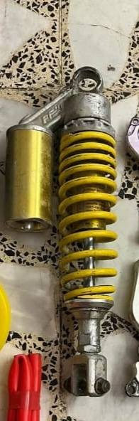 السلام عليكم غراض للبيع
صالنصه صجميه 140
كابريتر قفاز حجم 30
دبل خلفي مال 120
العنوان سبع بكار      هـ ***********
