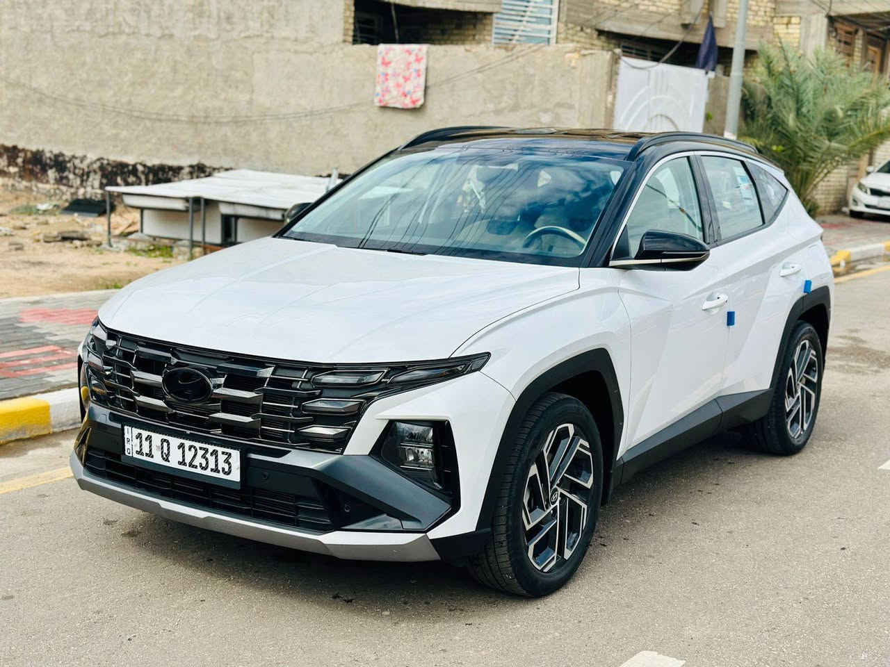 هيونداي توسان 2025 (خليجي) - بحالة الوكالة

الحالة العامة:

النظافة: 100%

الممشى: 6ألف كم فقط

الضمان: مكفولة ضمان شركة (الأولى موتور) لغاية 60 ألف كم أو 3 سنوات

رقم بغداد، السيارة بإسمي وتحويل مباشر.

المواصفات 
تو كلر كراسي تبريد
التشغيل: تشغيل عن بعد.

الراحة: جنطة كهرباء + كراسي كهرباء.

القيادة: 4 وضعيات قيادة (ECO - Normal - Sport - Smart).

التقنيات: شاشة كبيرة تدعم (Apple CarPlay) + شحن لاسلكي ومنافذ شحن متعددة

الحساسات: حساس أمامي + حساس خلفي.

الإضاءة: لايتات زينون LED أصلية.

المرايا: مرايات كهربائية قابلة للطي (شفط).

التحكم: تحكم ستيرن كامل.

السعر223 وبي مجال العنوان كربلاء للستفسار ***********
