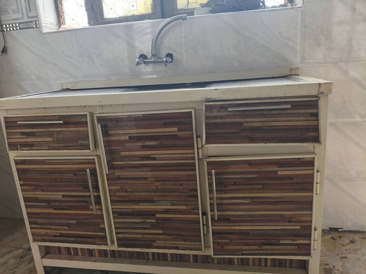 كاونتر للبيع وسنك وثلاجه
سعرهن مناسب مكان فلوجه قرب الجسر الثالث اتصل وتدلل *********** بي واتساب
