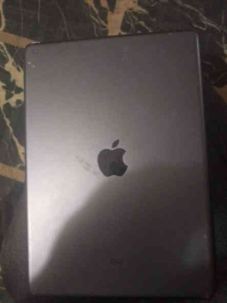 ايباد 8 ذاكرة 32 جهاز نضيف وشغال شاشة مكسورة فقط يحتاج تبديل شاشة السعر 85 كربلاء حي العامل *********** كربلاء
