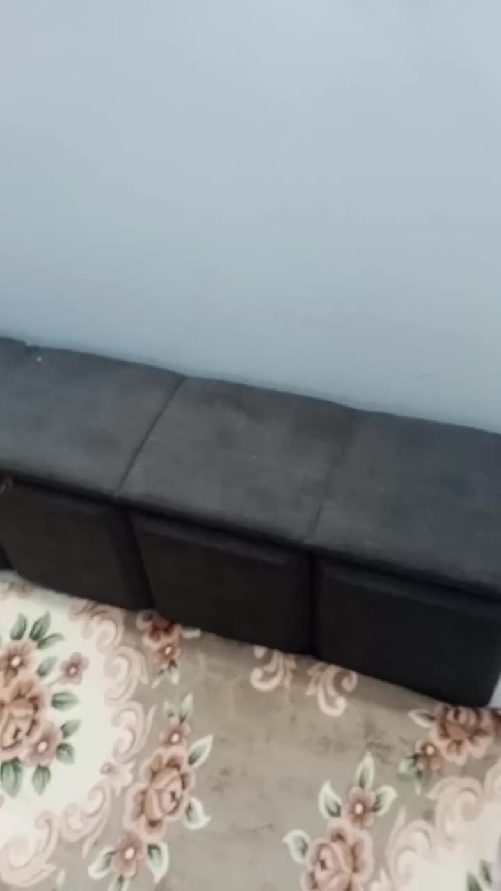 سلام عليكم غرفت اخشاب تركية 9قطع +ثلاجة
السعرمليون وبي مجال الاستفساراو التصال  ***********
