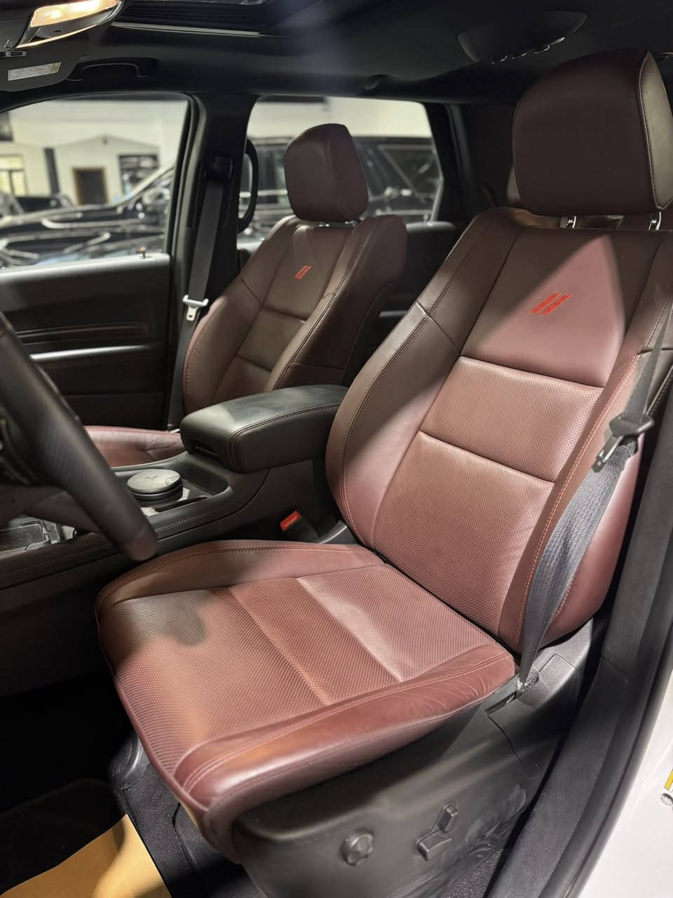 دوج دورنجو 🩶 خليجي ضمان هارلم 💯

دوج دورنجو-DODGE Doringo 

- موديل 2025 

- فئه GT رادار

- الممشى 7,000km

- ضمان 3 سنوات حقيقي

- سبعة 7راكب

- فتحه سقف

- تحديد مسار

- كشنات جلد وقماش تدفئه وتبريد

- السعر 48,000$💰💰

- البيع بنظام النقد فقط (لايوجد اقساط❌)

............

- للمعلومات زياره موقعنا :

- الرقيم - اربيل / شارع 100 المعارض / بجانب محطه بانزين هوگر مقابل هفته بازار 1

- (معرض الرقيم على خرائط گوگل📍 https://g.co/kgs/eZYFQ7 ) 

- او الاتصال على:

*********** 📞 

*********** 📞
