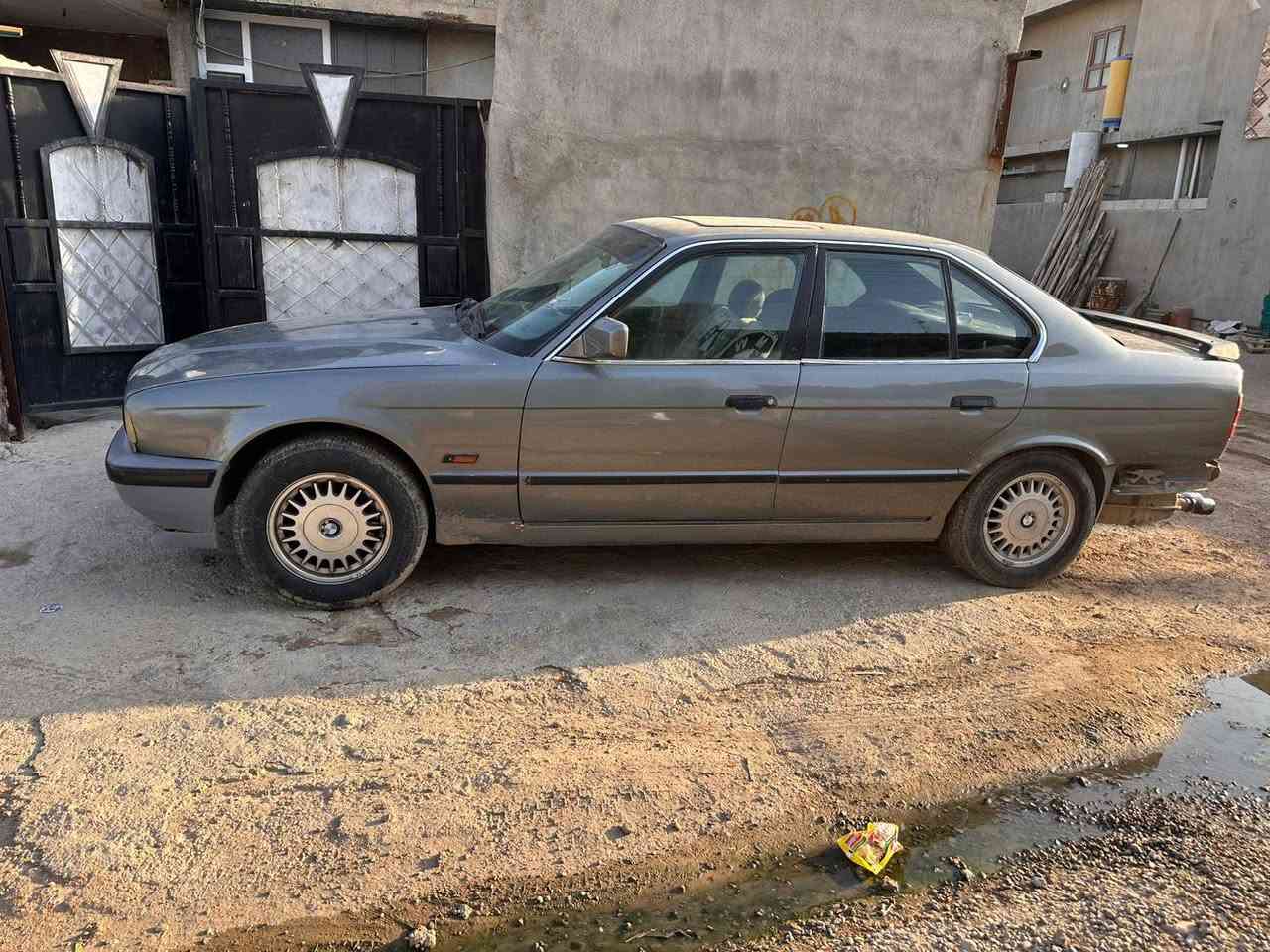 موديل 1992 رقم انبار 525 مسكر سياره نضيفه مكانه ابكركوك سعرهه 52 بي مجال رقم *********** كوشي شغال بل سياره
