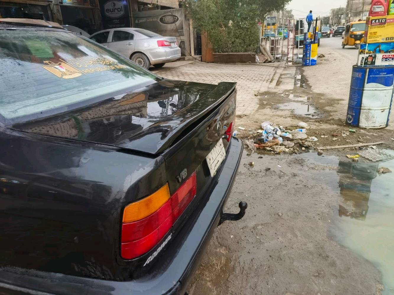 السلام عليكم بي ام 530ثمانية سلندر موديل 1994مصبوغة جمالية مابيها اي نقص رقم كربلاء باسمي مشروع وطني تحويل وين مكان من سكنة بغداد و الله السيارة هاون منظومة غاز 50لتر سيارة ما تصرف عليه فلس والجاي يدلل على السعر بيه مجال حك الجية