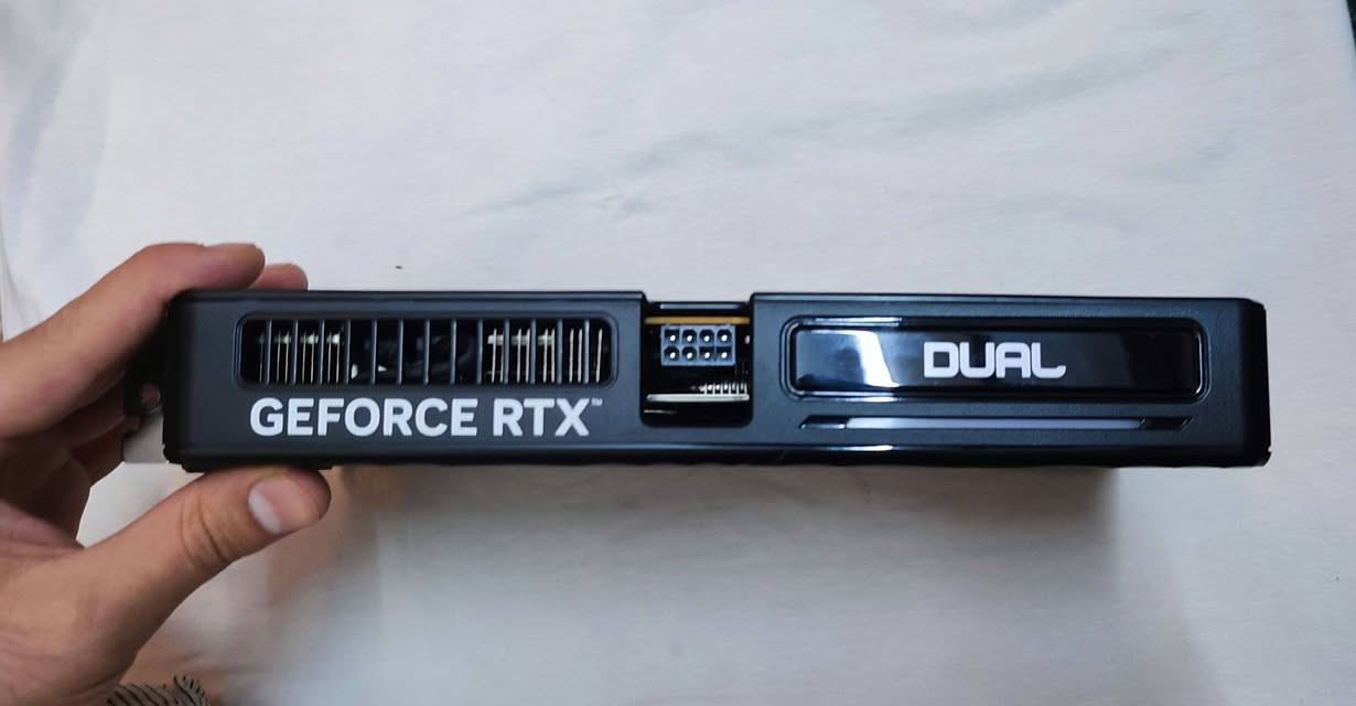 كرت RTX 5060 PALIT مستعمل للبيع
نضيف 100%، اشتريته بنهاية السنة الي راحت واستعملته قليل كلش، الكارتونة ووصل الشراء موجود بي ضمان سنتين يعني هسة باقيله سنة ونص ضمان 

 السعر 485 قفل مابيه مجال اذا رايده بهالسعر راسلني

مكاني بغداد حي الجهاد، توصيل ماعندي تعال افحصه واخذه حتى ليصير اشكال.


**إذا كنت صاحب هذا الإعلان وتريد حذفه لأي سبب، رجاءا أرسل رسالة إلى الدعم الفني**