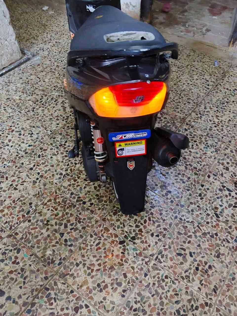 سلام عليكم دراجه ماكس عدله للبيع العنوان شارع الكفاح دراجه كلشي مابيه شغاله الاستفسار عل رقم *********** فقط واتساب
